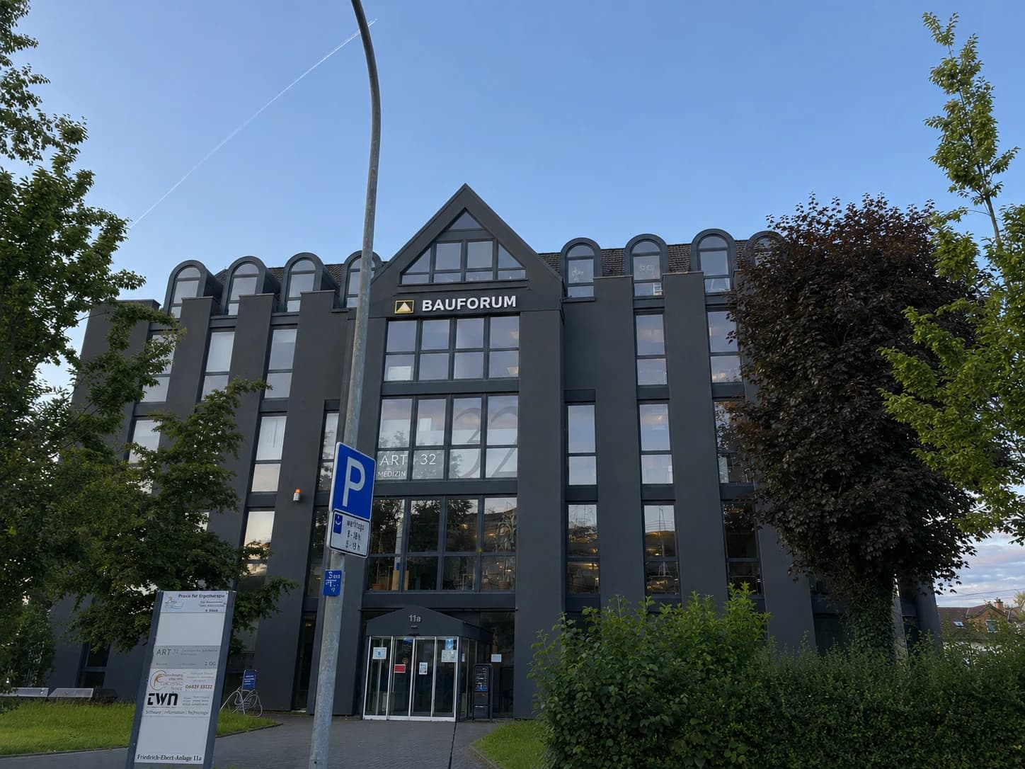 Umbau- und Sanierung Bürokomplex in Hanau — Außenperspektive 01